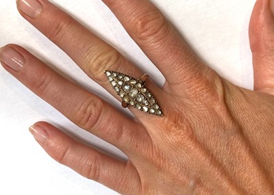 Lot 352 - OTTOMAN DIAMOND RING, 1890s