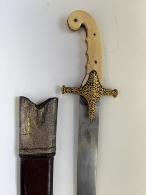 Lot 13 - AN INDO-PERSIAN SWORD (SHAMSHIR), 19TH CENTURY