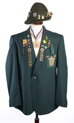 Lot 41 - A CONTEMPORARY KENT ARCHERY ASSOCIATION JACKET AND HAT
