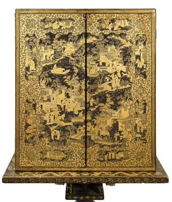 Lot 32 - A GOOD CHINESE EXPORT GILT DECORATED BLACK LACQUER COLLECTOR'S CABINET ON STAND, CIRCA 1815