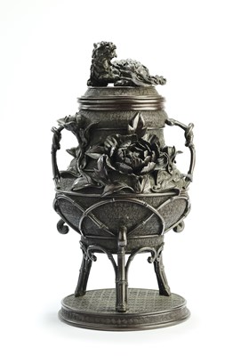 Lot 154 - A JAPANESE BRONZE KORO AND COVER, MEIJI PERIOD (1868-1912)