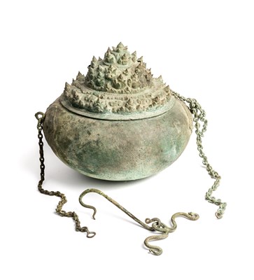 Lot 253 - A JAVANESE BRONZE HANGING AMRTA VESSEL, JAVA, INDONESIA, CIRCA 10TH CENTURY