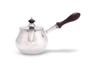 Lot 218 - AN INDIAN COLONIAL SILVER SAUCEPAN AND COVER, HIPPOLITUS POIGNAND, CALCUTTA, CIRCA 1800