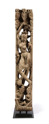 Lot 139 - A CARVED WOOD STRUT, KATHMANDU VALLEY, NEPAL, 15TH/16TH CENTURY OR EARLIER