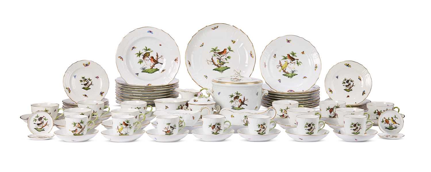 Lot 20 - A HEREND PART DINNER SERVICE, CIRCA 1968