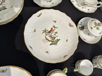 Lot 20 - A HEREND PART DINNER SERVICE, CIRCA 1968