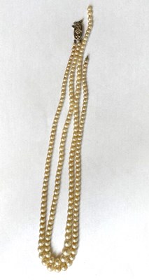 Lot 385 - CULTURED PEARL AND DIAMOND NECKLACE, 1920s