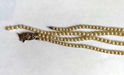 Lot 385 - CULTURED PEARL AND DIAMOND NECKLACE, 1920s