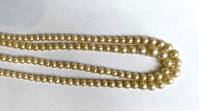 Lot 385 - CULTURED PEARL AND DIAMOND NECKLACE, 1920s