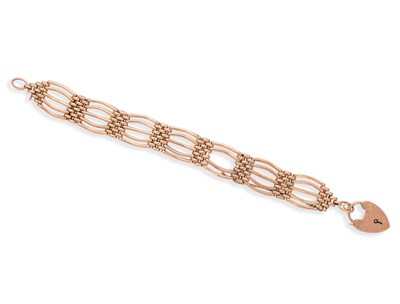 Lot 610 - GOLD GATE LINK BRACELET, 1900s