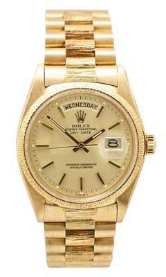 Lot 512 - ROLEX, OYSTER PERPETUAL DAY-DATE, REF.1807: GENTLEMAN'S GOLD BRACELET WATCH, CIRCA 1974