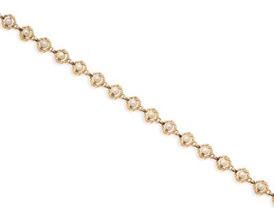 Lot 755 - CULTURED PEARL NECKLACE, 1970s