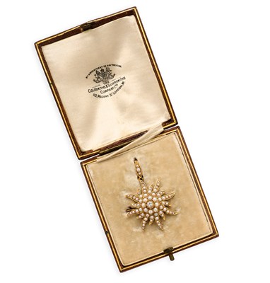 Lot 613 - VICTORIAN, GOLD, DIAMOND AND HALF-PEARL BROOCH/PENDANT, 1890s