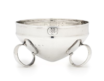 Lot 137 - ARCHIBALD KNOX: AN ARTS AND CRAFTS EDWARDIAN SILVER BOWL, LIBERTY & CO. (CYMRIC) LTD., BIRMINGHAM, 1902