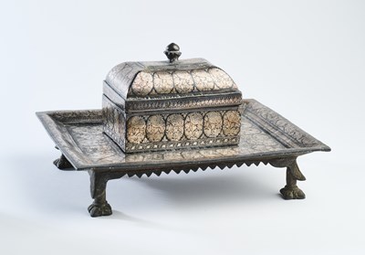 Lot 204 - A BIDRI PAN BOX AND STAND, DECCAN, INDIA, FIRST HALF 19TH CENTURY
