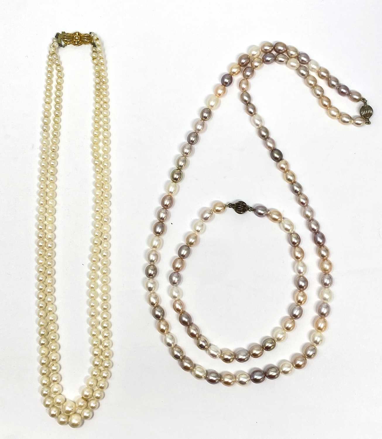 Lot 348 - CULTURED PEARL NECKLACE