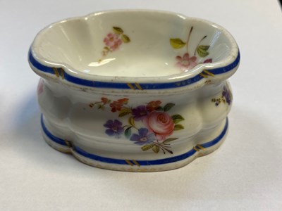 Lot 15 - A MEISSEN POUNCE POT, CIRCA 1770