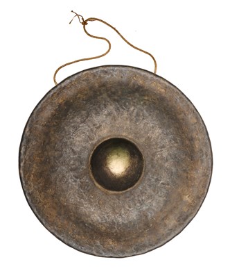 Lot 188 - A BEATEN BRASS GONG, BURMA (MYANMAR), CIRCA 19TH CENTURY