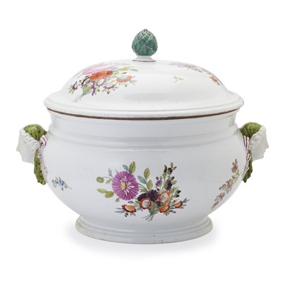 Lot 35 - AN IMPERIAL PORCELAIN MANUFACTORY SOUP TUREEN AND COVER FROM THE EVERYDAY SERVICE, ST PETERSBURG, PERIOD OF PAUL I (1796-1801)