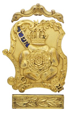 Lot 260 - AN OFFICER’S GILT SHOULDER BELT PLATE OF THE 7TH FOOT (ROYAL FUSILIERS), CIRCA 1840