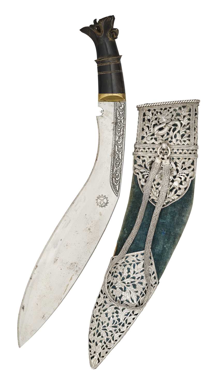 Lot 17 - A NEPALESE SILVER-MOUNTED KUKRI, LATE 19TH CENTURY
