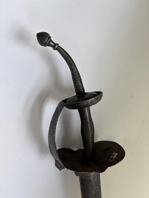 Lot 9 - AN UNUSUAL INDIAN SWORD, 18TH CENTURY OR EARLIER