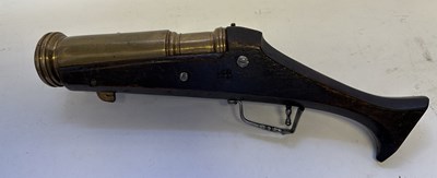 Lot 99 - A RARE GERMAN WHEEL-LOCK PYROTECHNIC PISTOL, CIRCA 1580