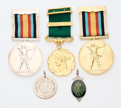 Lot 623 - A QUANTITY OF ARCHERY RELATED PRIZE MEDALS AND COMMEMORATIVE COINS