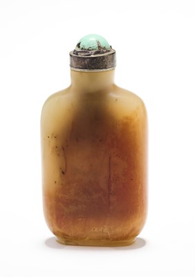 Lot 66 - A CHINESE JADE SNUFF BOTTLE, QING DYNASTY, 19TH CENTURY