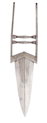 Lot 109 - AN INDIAN ‘SCISSOR’ KATAR, LATE 19TH CENTURY