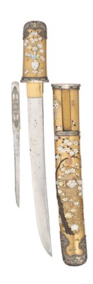 Lot 146 - A FINE SHIBAYAMA-MOUNTED AIKUCHI, EDO PERIOD