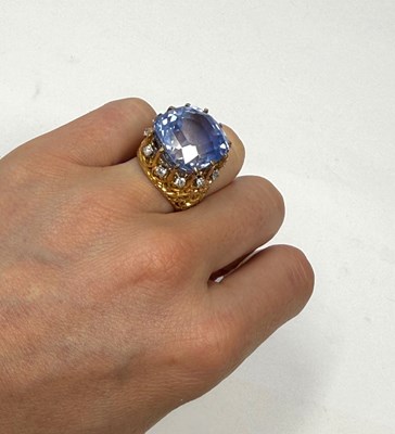 Lot 501 - SAPPHIRE AND DIAMOND COCKTAIL RING, 1960s