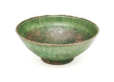 Lot 50 - A RARE CHINESE GREEN-GLAZED BOWL, LIAO DYNASTY (907-1124)