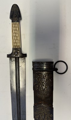 Lot 30 - A RARE RUSSIAN (TULA) HUNTING DAGGER OF KINDJAL FORM, 19TH CENTURY