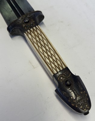 Lot 30 - A RARE RUSSIAN (TULA) HUNTING DAGGER OF KINDJAL FORM, 19TH CENTURY
