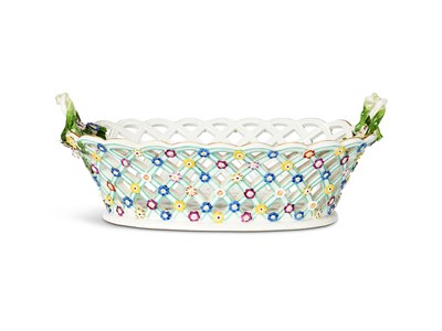 Lot 21 - A MEISSEN PIERCED OVAL BASKET, THIRD QUARTER 18TH CENTURY