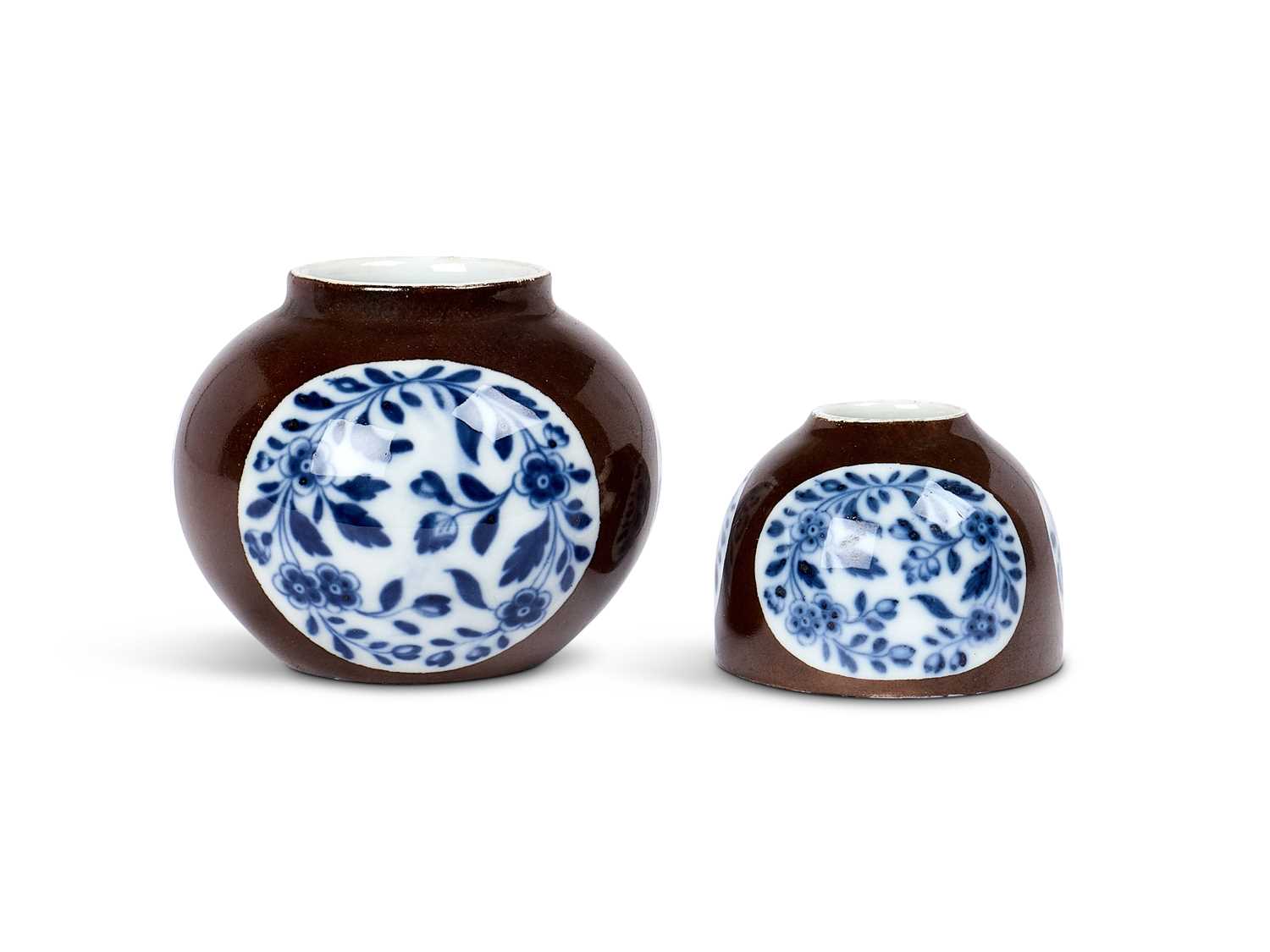 Lot 6 - TWO MEISSEN PORCELAIN KAPUZINER-BRAUN-GROUND SMALL VASES, CIRCA 1735