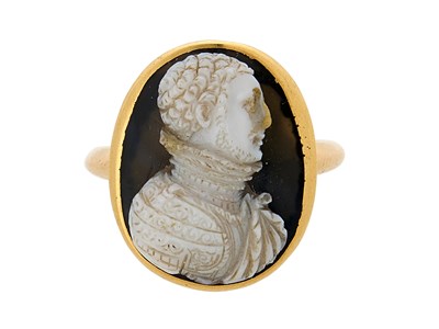 Lot 161 - A SARDONYX CAMEO PORTRAIT OF A GENTLEMAN, ITALIAN, 16TH CENTURY