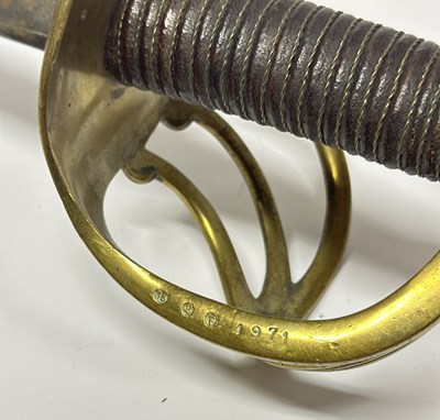 Lot 538 - A FRENCH ANXI CUIRASSIER’S SWORD, 20TH CENTURY, BEARING INSCRIPTION DATED 1813