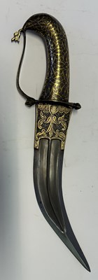 Lot 9 - AN INDIAN KHANJAR, LATE 19TH CENTURY