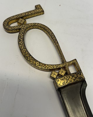 Lot 10 - AN INDIAN PESH-KABZ WITH CALLIGRAPHIC HILT, 20TH CENTURY