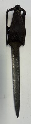 Lot 6 - AN UNUSUAL SOUTH INDIAN KATAR WITH EUROPEAN BLADE, VIJAYANAGARA, 16TH/17TH CENTURY