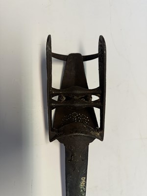 Lot 6 - AN UNUSUAL SOUTH INDIAN KATAR WITH EUROPEAN BLADE, VIJAYANAGARA, 16TH/17TH CENTURY
