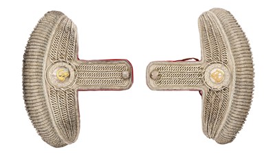 Lot 196 - A SUPERB CASED PAIR OF OFFICER'S WINGS OF THE NORTHUMBERLAND LIGHT INFANTRY MILITIA, CIRCA 1829-55