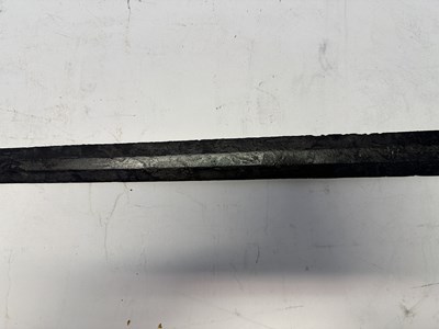 Lot 40 - A FINE MEDIEVAL SWORD, MID-LATE 14TH CENTURY, PROBABLY FRENCH