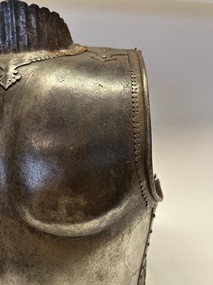 Lot 31 - A RARE CENTRAL INDIAN CUIRASS, 17TH/18TH CENTURY