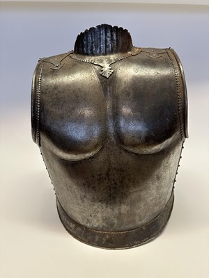 Lot 31 - A RARE CENTRAL INDIAN CUIRASS, 17TH/18TH CENTURY