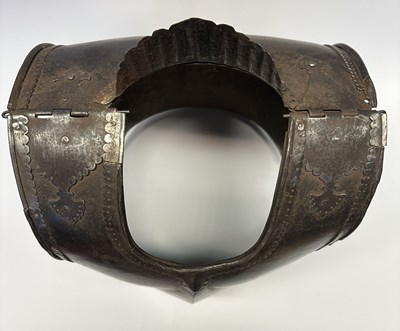 Lot 31 - A RARE CENTRAL INDIAN CUIRASS, 17TH/18TH CENTURY