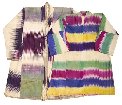 Lot 94 - AN IKAT CHAPAN AND TUNIC (KURTA), UZBEKISTAN, EARLY 20TH CENTURY