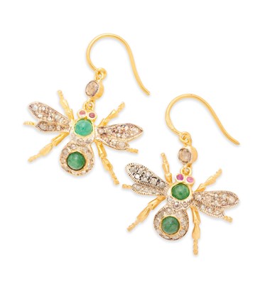 Lot 93 - PAIR OF EMERALD, SPINEL AND DIAMOND PENDENT EARRINGS